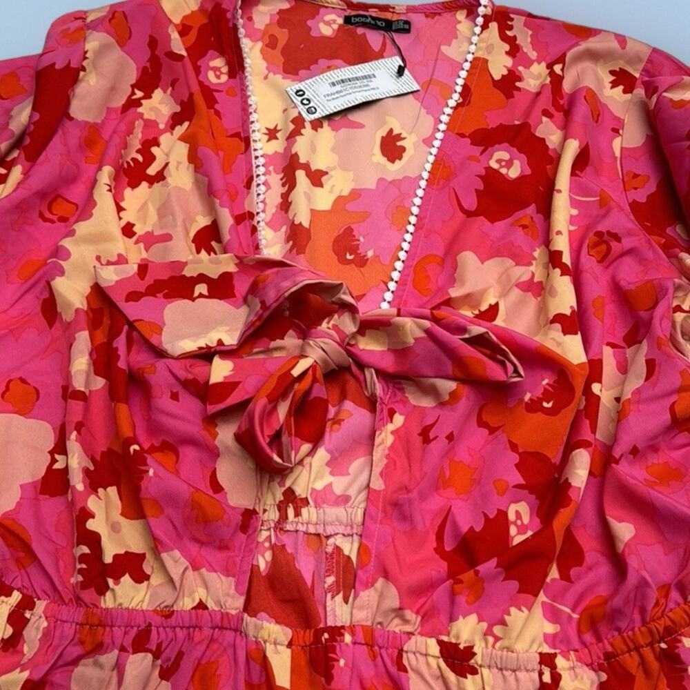 BOOHOO Women’s 18 Woven Pink Floral Print Tie Front Playsuit - Picture 3 of 4